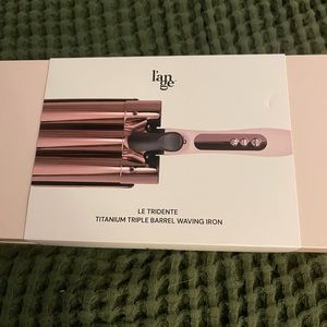 Lange Le Tridente Waving Iron. EUC. Only used one time.